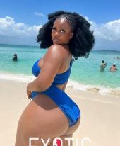 CurvyLizzy