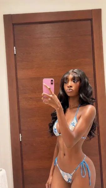 Ghana Babe (ghanaian Girl Available At Osu) — 2
