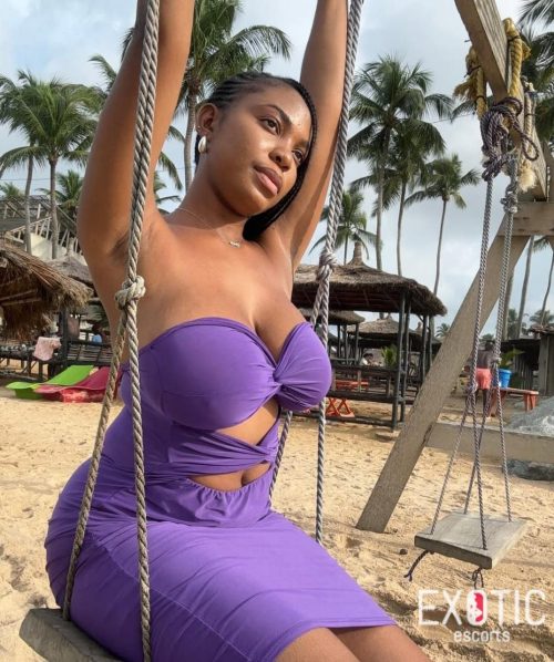 Haniya, escort in Labone, Ghana (photo 4)