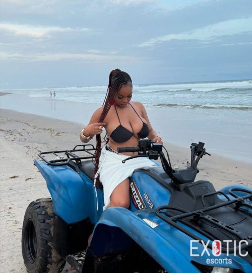 Haniya, escort in Labone, Ghana