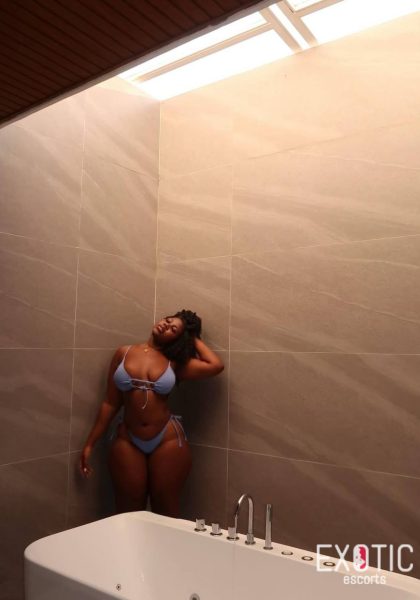 Luna, escort in Tse addo, Ghana (photo 3)