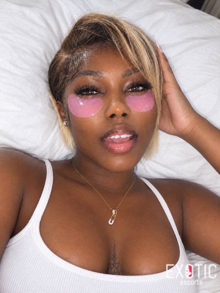 Kayla, escort in East Legon, Ghana (photo 2)