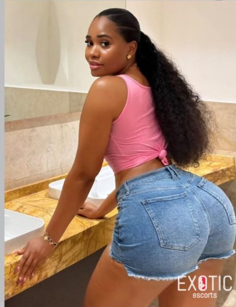 Ivy, escort in Spintex, Ghana