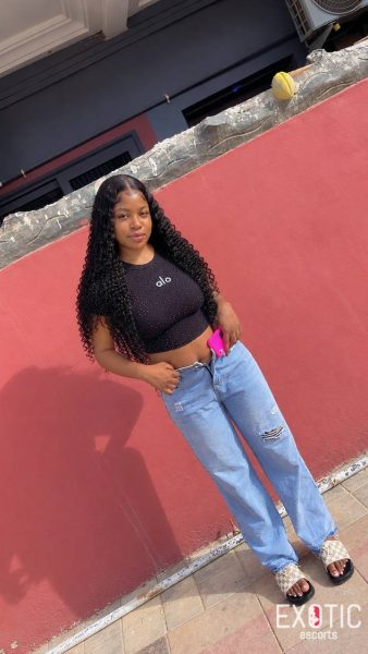 Queen Pretty, escort in Lakeside Adenta, Ghana