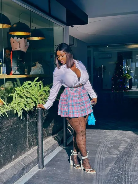 Ella — 2
