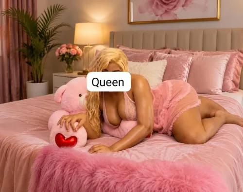 Queen — 3