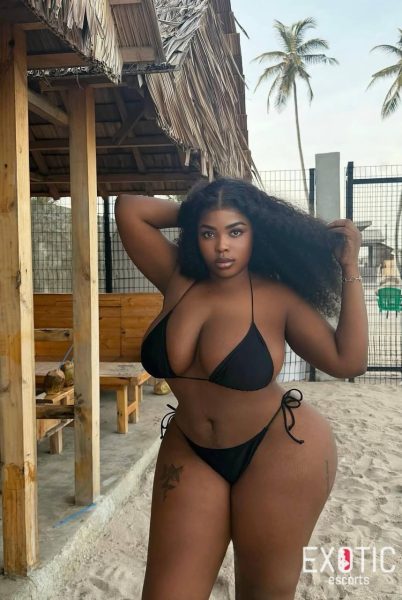 Betty, escort in Osu, Ghana (photo 5)