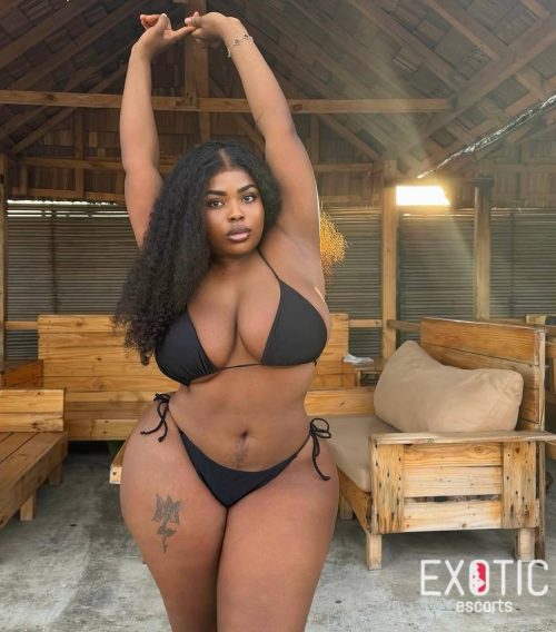 Betty, escort in Osu, Ghana (photo 4)
