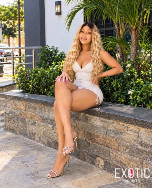 Bella Bae, escort in Adenta, Ghana (photo 4)
