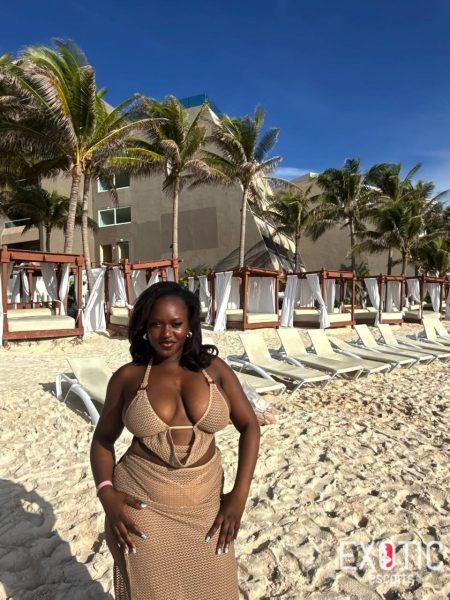 Mira, escort in East Legon, Ghana (photo 4)