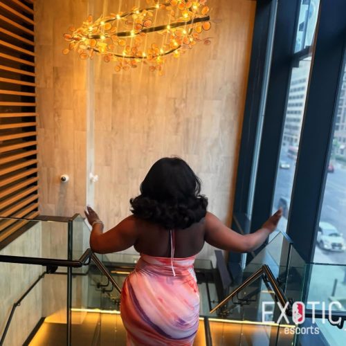 Mira, escort in East Legon, Ghana (photo 3)