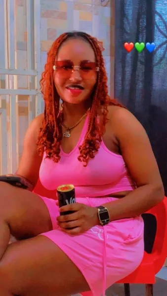 Pretty Damsel