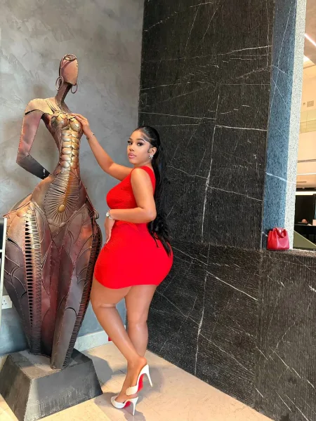 Sexy Queen — 2