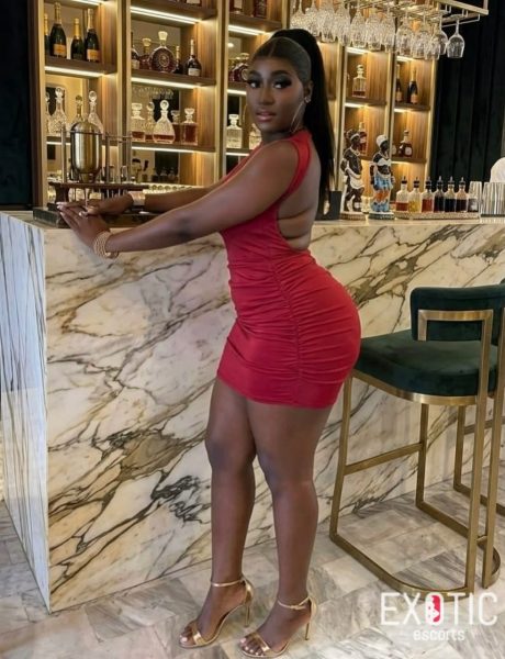 Aria, escort in Osu, Ghana (photo 2)