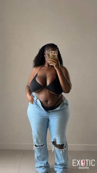 Thick and Sexy, escort in East Legon, Ghana