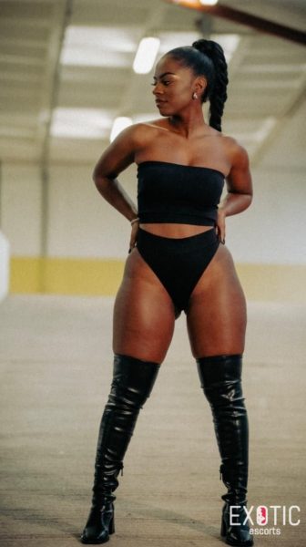 Chocolate, escort in Accra City, Ghana (photo 3)