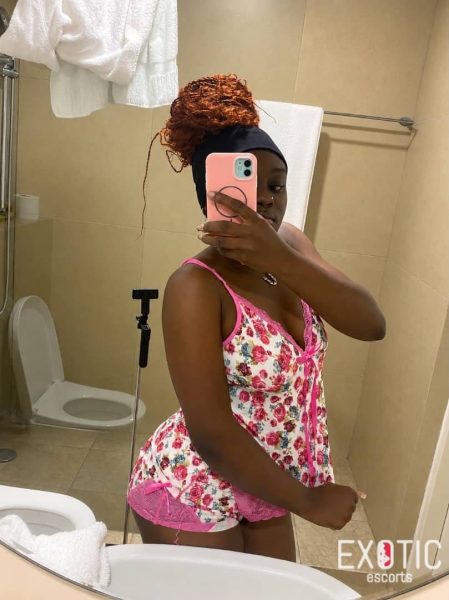 Clara C, escort in Nungua, Ghana (photo 2)
