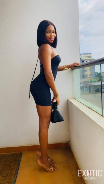 Diana, escort in Osu, Ghana (photo 4)