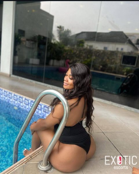 Shasha, escort in Osu, Ghana (photo 4)