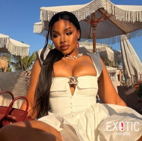 Navia, escort in East Legon, Ghana