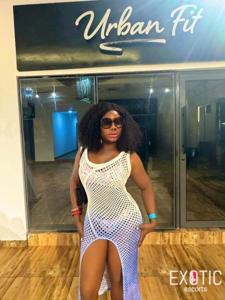 Stella, escort in Osu, Ghana (photo 4)