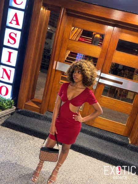 Bella, escort in Osu, Ghana (photo 2)