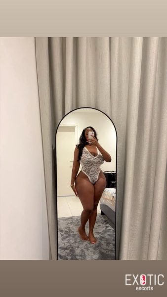 Simi, escort in East Legon, Ghana (photo 4)