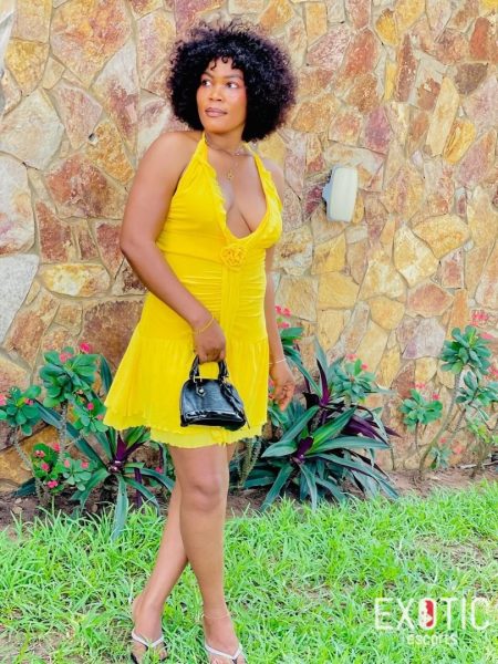 Sonia, escort in Osu, Ghana (photo 4)