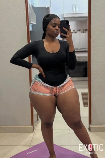 Lexa, escort in Spintex, Ghana (photo 3)