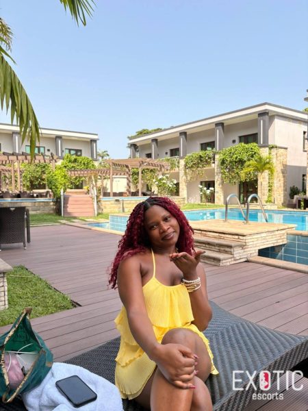 Becky, escort in Takoradi, Ghana (photo 5)