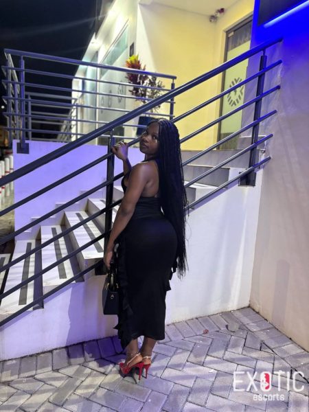 Becky, escort in Takoradi, Ghana (photo 4)