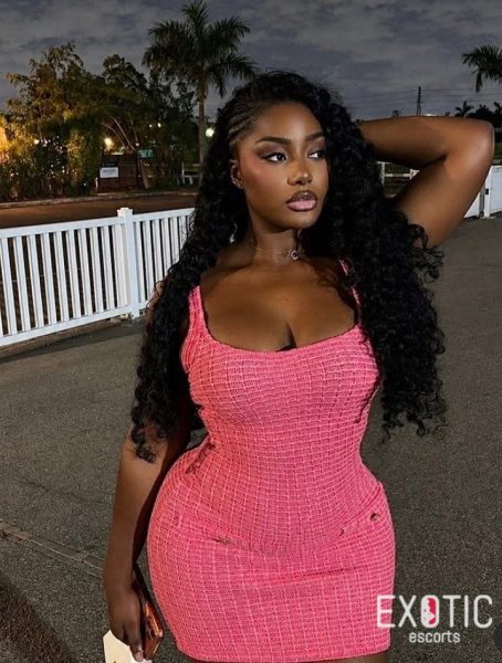 Bella, escort in Osu, Ghana (photo 2)