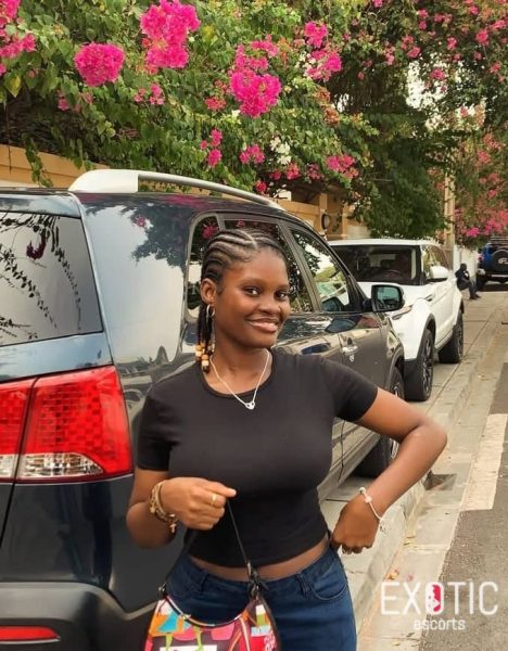 Annie, escort in Osu, Ghana (photo 3)
