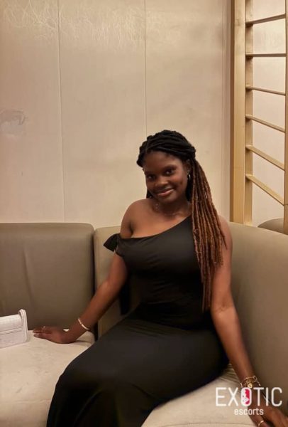 Annie, escort in Osu, Ghana (photo 2)