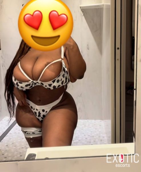 Massive breast therapy, escort in East Legon, Ghana (photo 2)