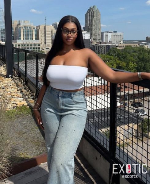 Sarima, escort in Labone, Ghana (photo 4)