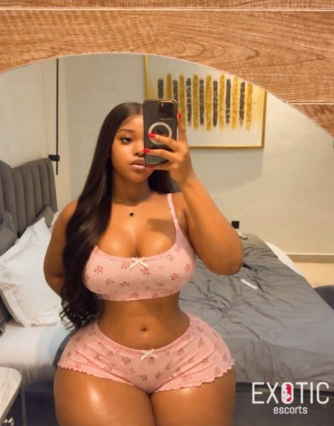 Precious, escort in East Legon, Ghana (photo 2)