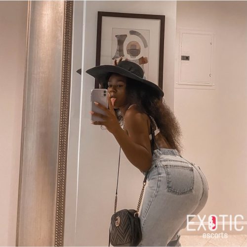 Anny, escort in Labone, Ghana (photo 3)
