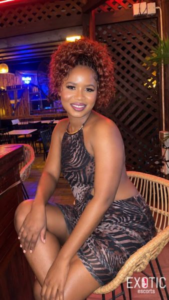 Christabel, escort in Labadi, Ghana (photo 3)