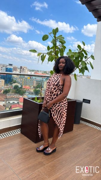 Bella, escort in Osu, Ghana (photo 3)